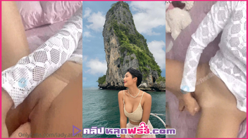 เย็ดสาวผมสั้น เกี่ยวเบ็ด หีไร้ขน หีเนียน หีอูม